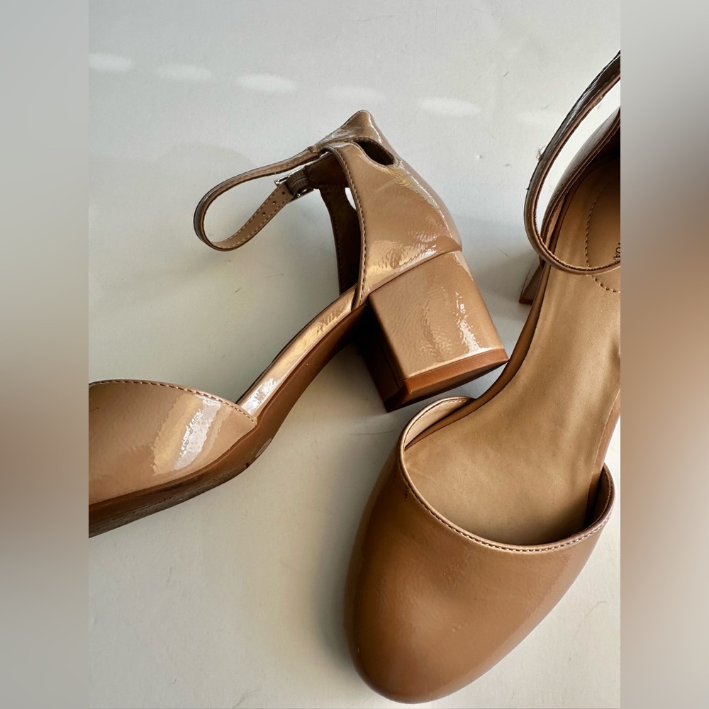 Giani Bernini patent Glossy Tan low Heels women size 7M super comfortable